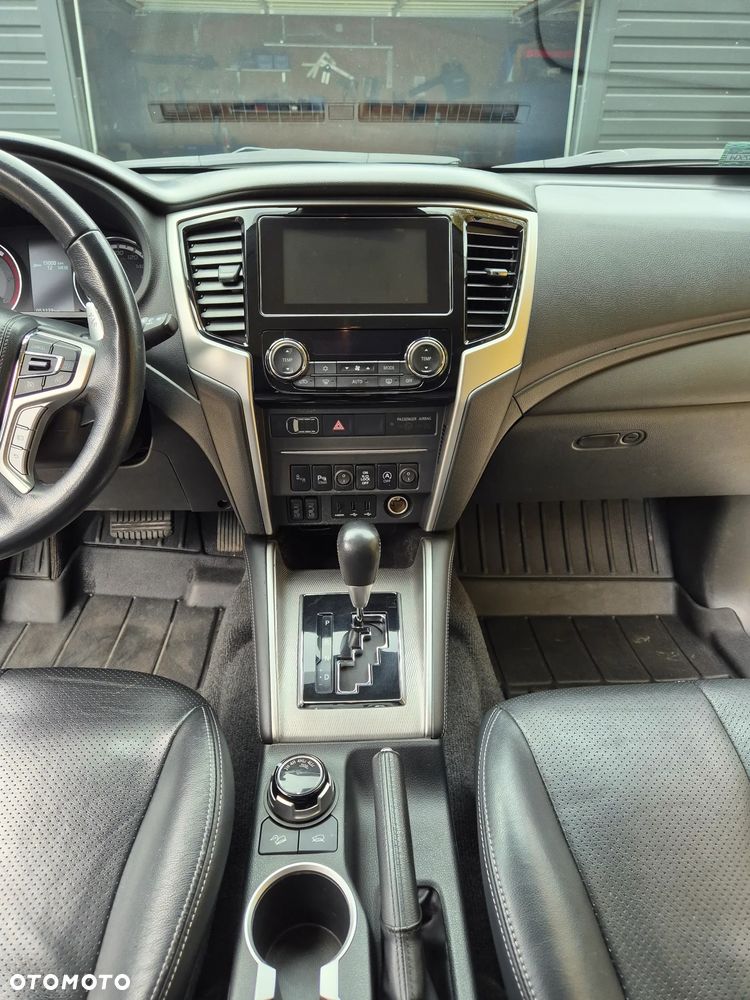 Mitsubishi L200 - 13