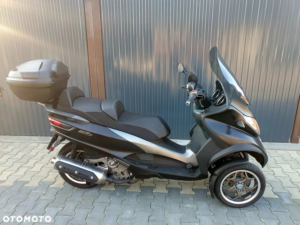 Piaggio MP-3 - 12