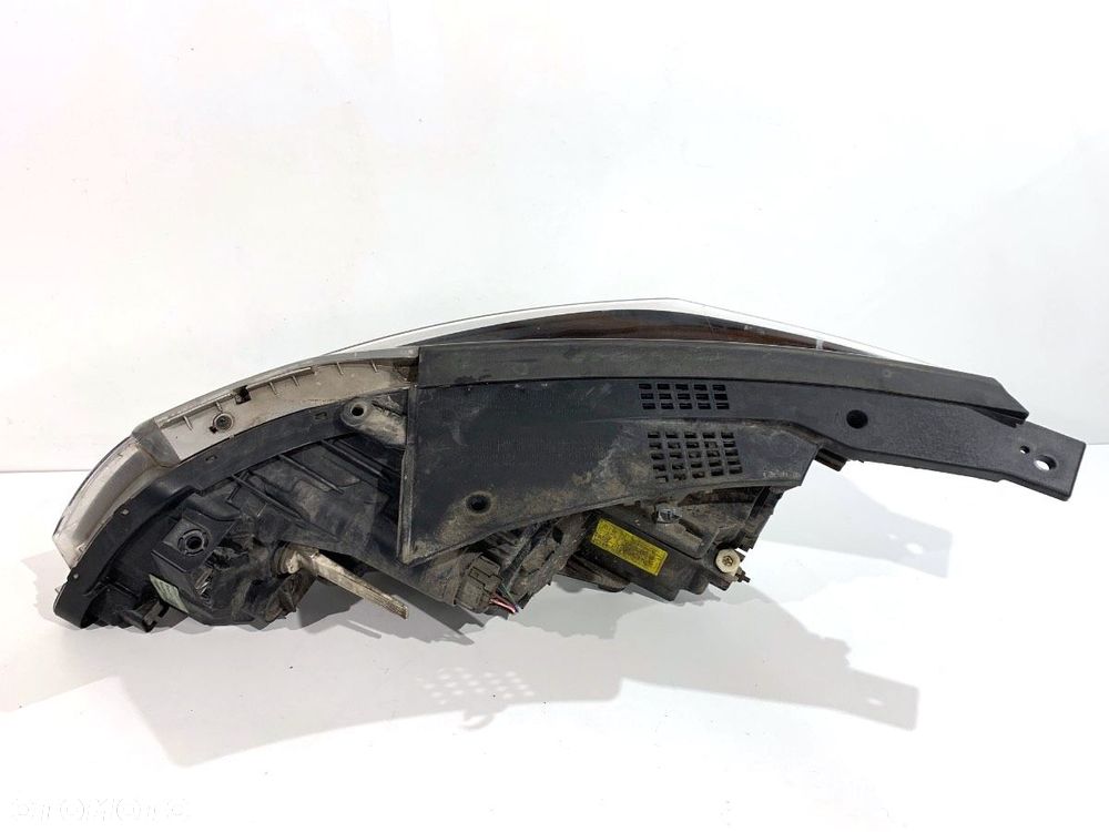 REFLEKTOR PRAWY PRZÓD XENON  KIA OPTIMA (JF) 2015 - 2022 1.7 CRDi 104 kW [141 KM] olej napędowy - 4