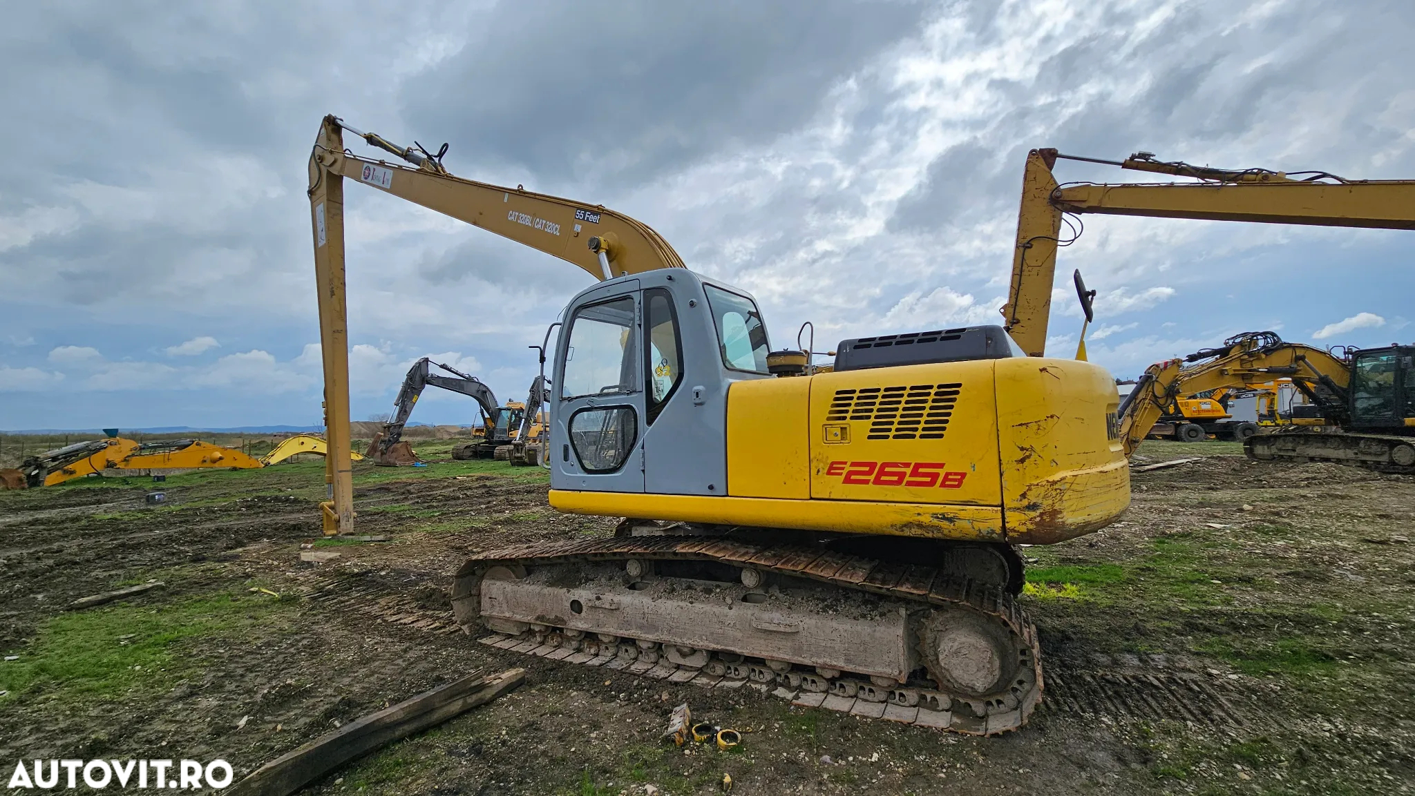 New Holland Holland E 265 Excavator pe șenile brat 16 m - 3