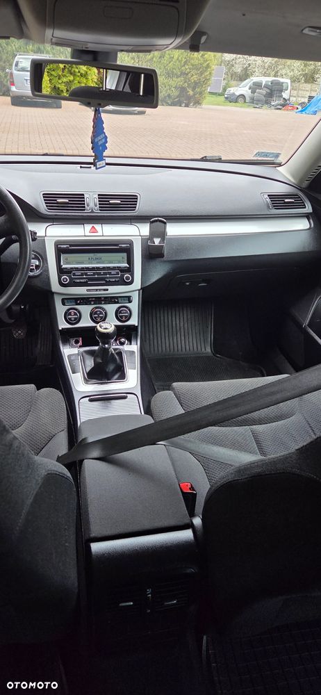 Volkswagen Passat 2.0 TDI Comfortline - 10