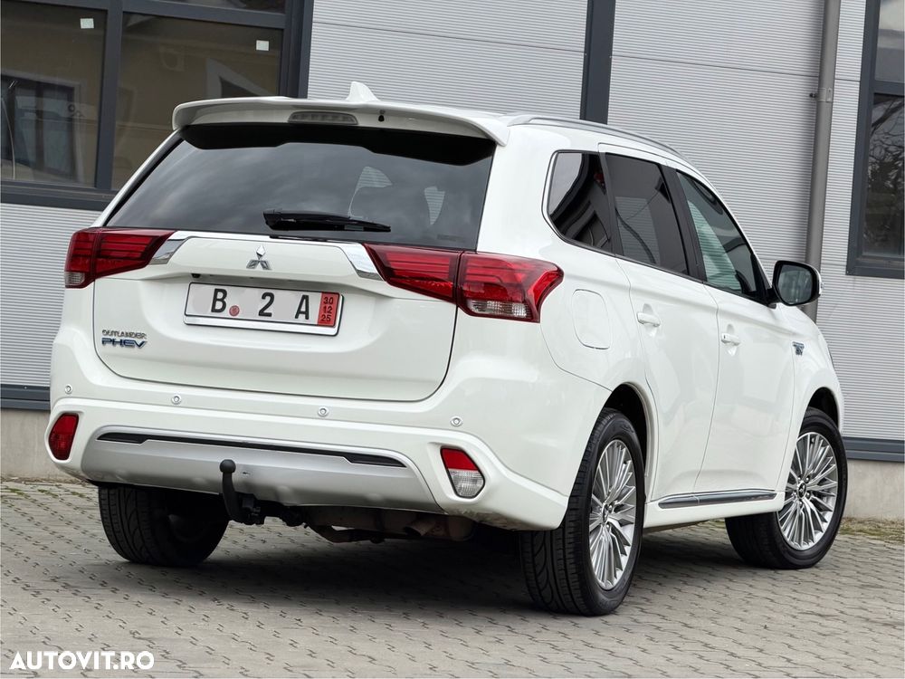 Mitsubishi Outlander - 39