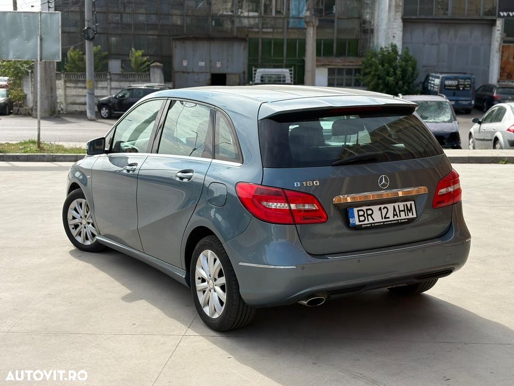Mercedes-Benz B - 5