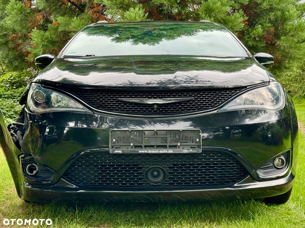 Chrysler Pacifica - 7