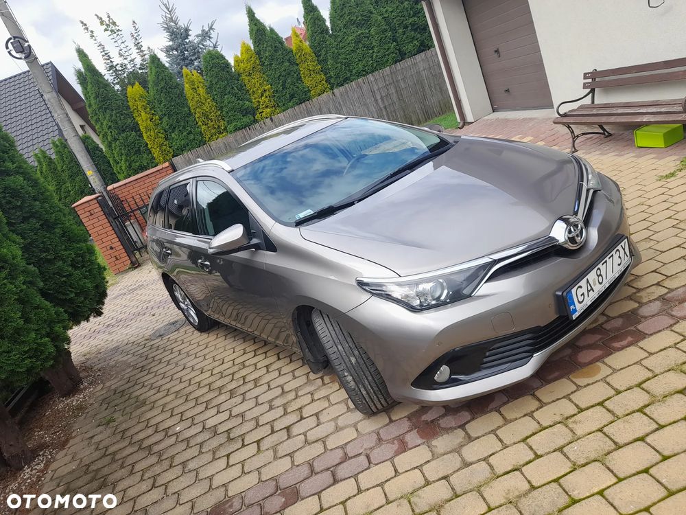 Toyota Auris 1.6 Premium Comfort - 16