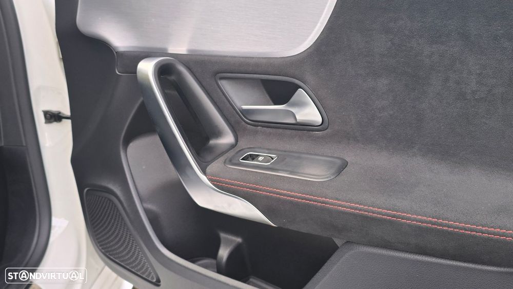 Mercedes-Benz A 180 Limousine d AMG Line Aut. - 23