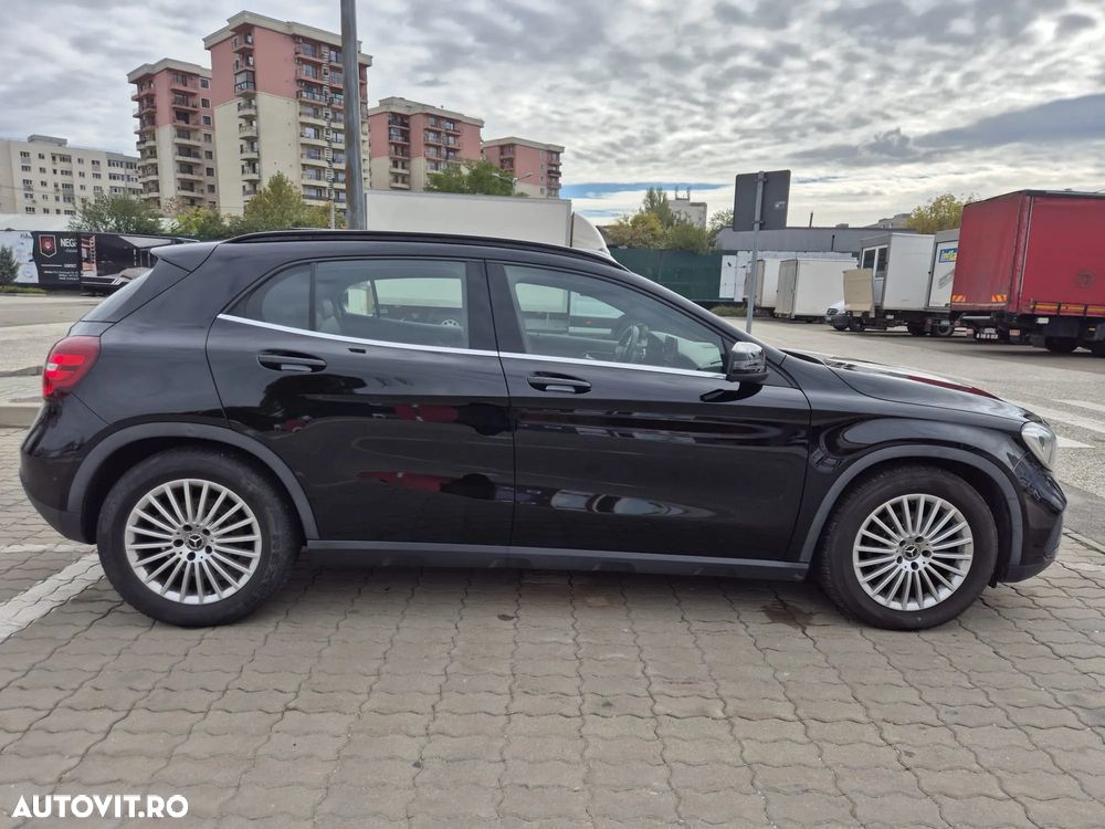 Mercedes-Benz GLA - 14