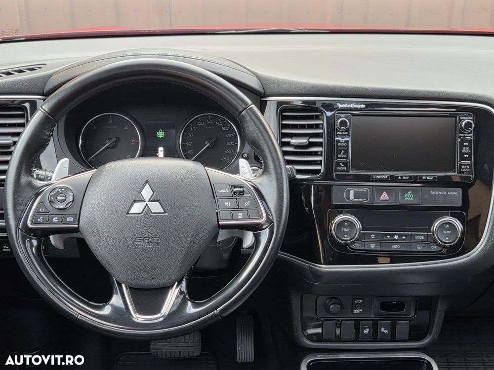 Mitsubishi Outlander 2.2 DI-D 4WD Automatik Top - 36