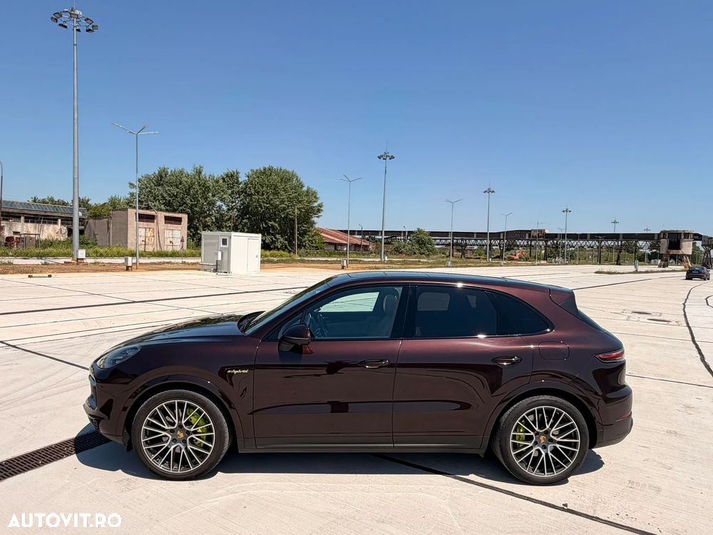 Porsche Cayenne - 24