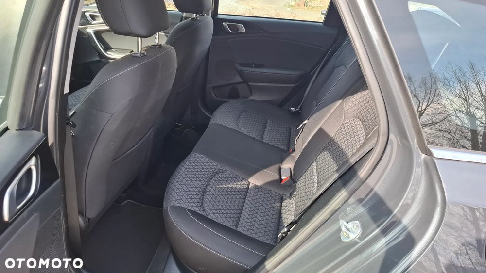 Kia Ceed 1.4 T-GDI DCT OPF Platinum Edition - 12