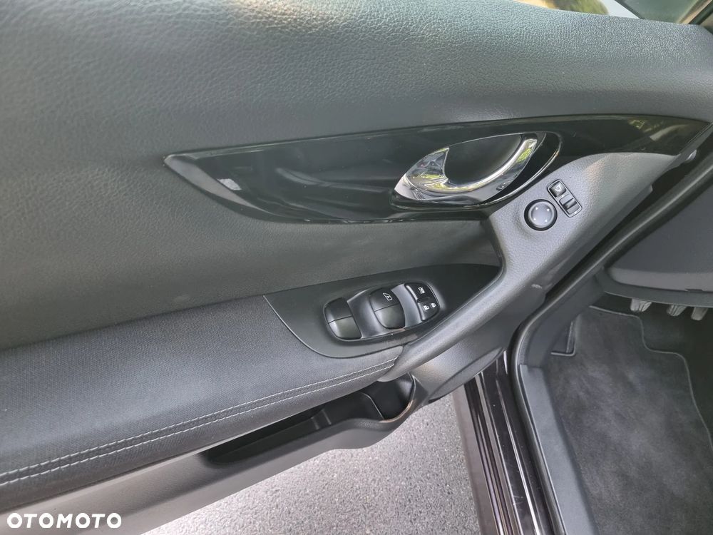Nissan Qashqai 1.6 DIG-T N-Connecta - 19