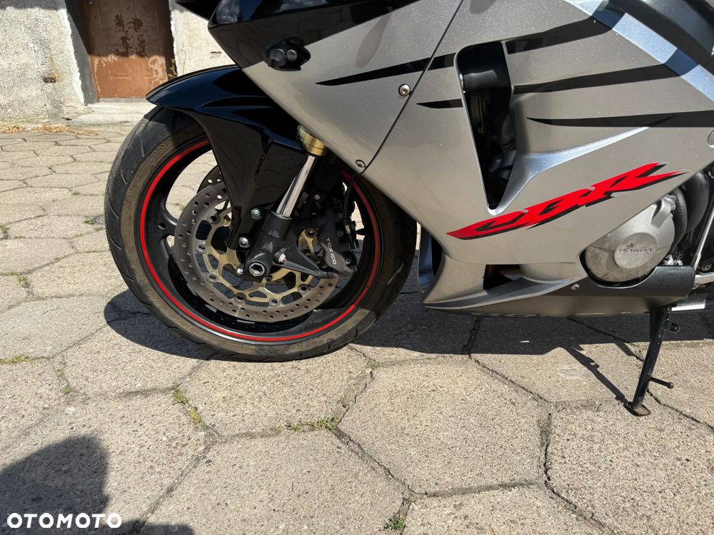Honda CBR - 32