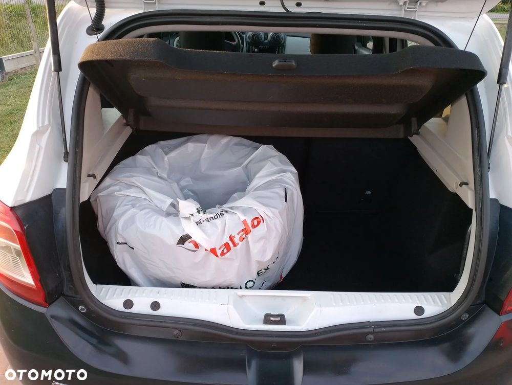 Dacia Sandero - 10