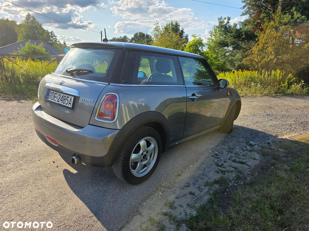 MINI Cooper Standard - 4