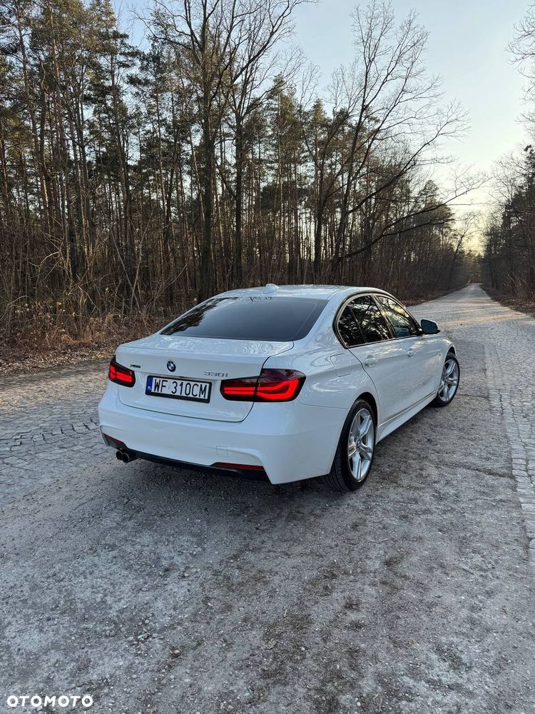 BMW Seria 3 330i xDrive M Sport - 6