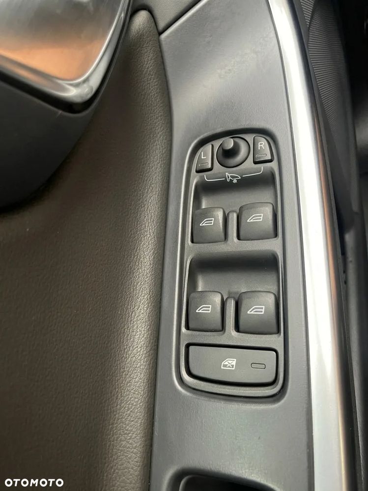 Volvo V60 D4 Momentum - 12