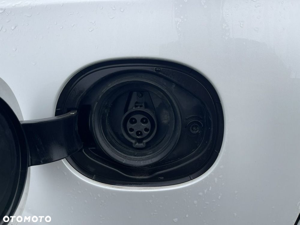 Volvo S90 T8 AWD Plug-In Hybrid R-Design - 10