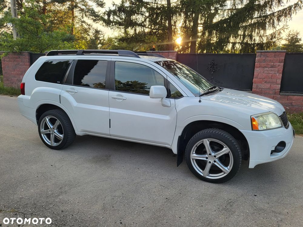 Mitsubishi Pajero - 11