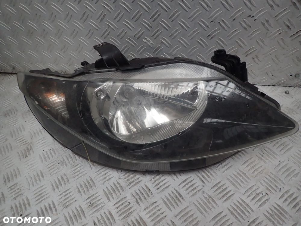 LAMPA PRAWY PRZÓD SEAT IBIZA IV 89319159 - 1