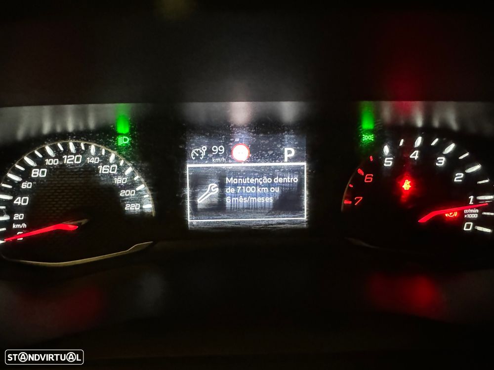 Peugeot 208 1.2 PureTech Allure EAT8 - 24