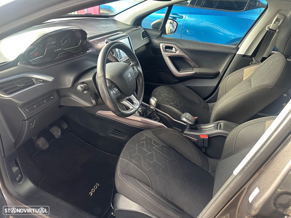 Peugeot 2008 1.2 PureTech Active - 12