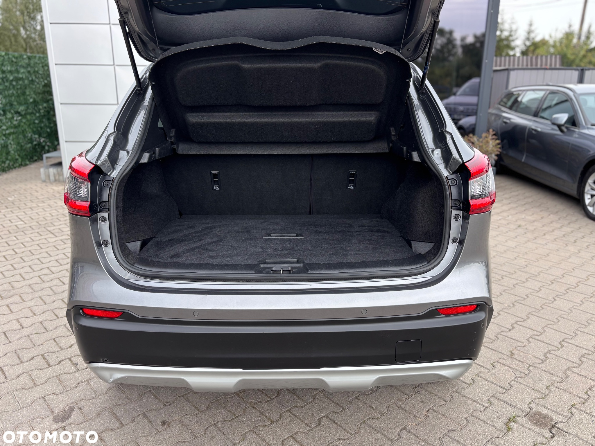 Nissan Qashqai 1.7 dCi 4x4 Tekna+ Xtronic - 33