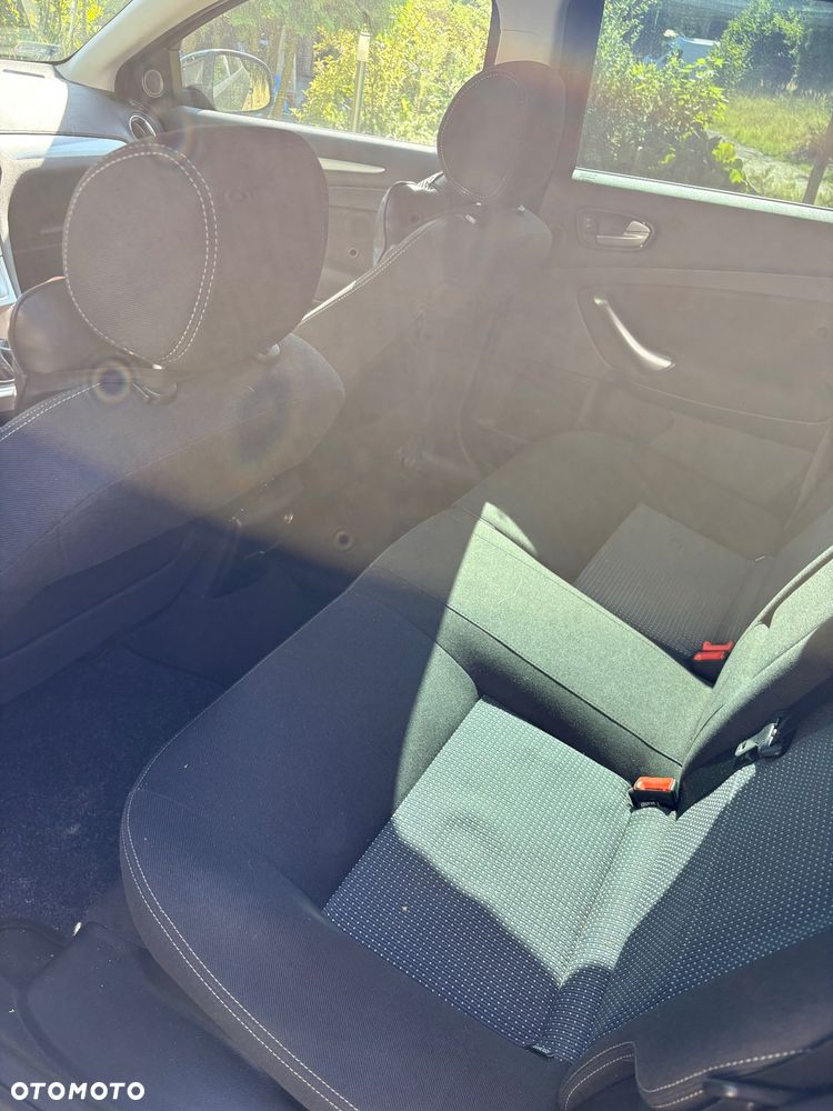 Ford Mondeo 2.0 TDCi Ambiente - 10
