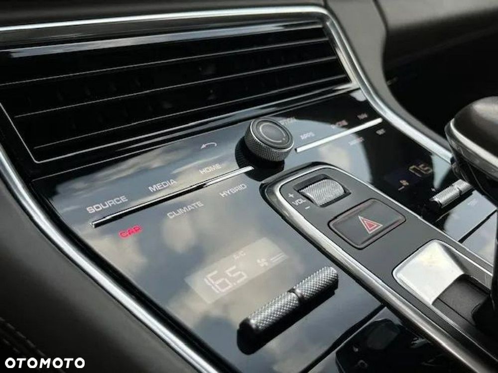 Porsche Panamera - 26