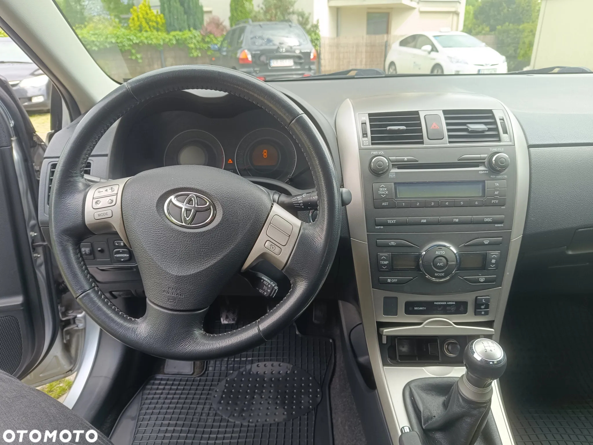 Toyota Corolla 1.6 VVT-i Premium - 10