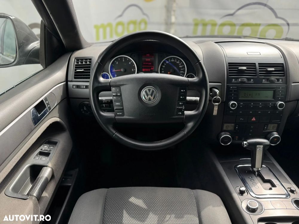 Volkswagen Touareg 2.5 R5 TDI DPF Aut. - 28