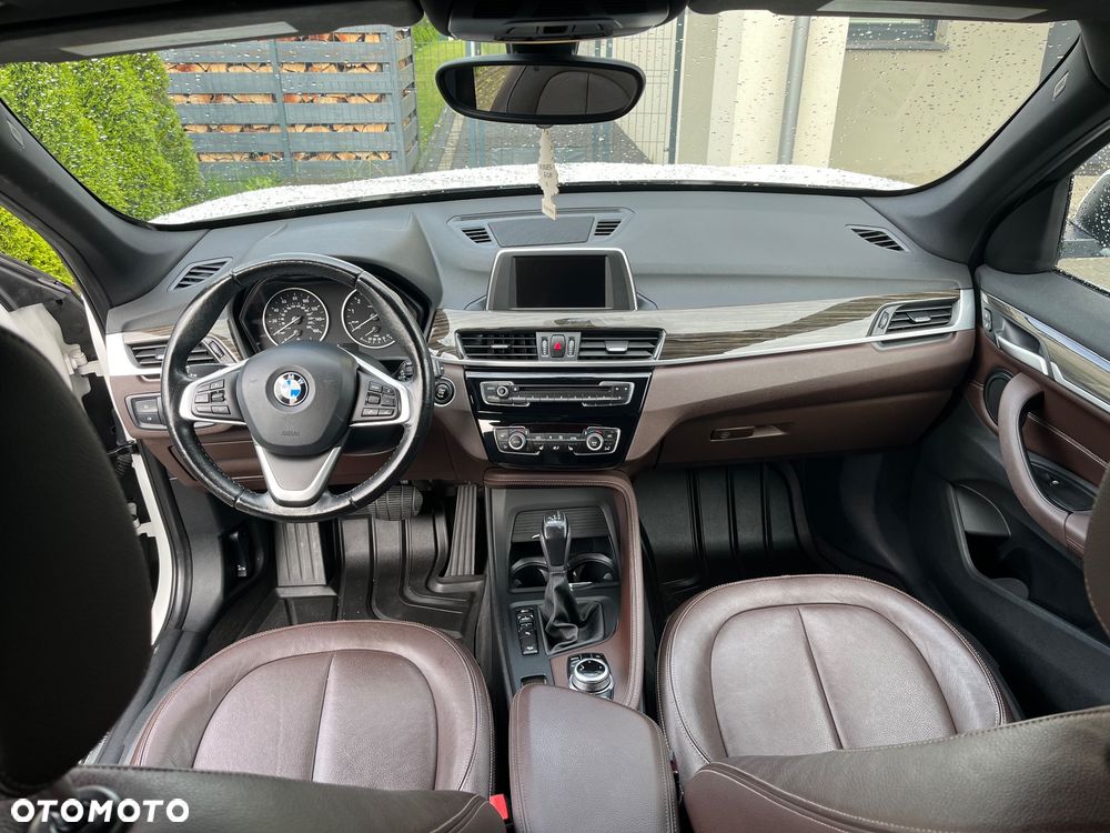 BMW X1 xDrive28i xLine - 12