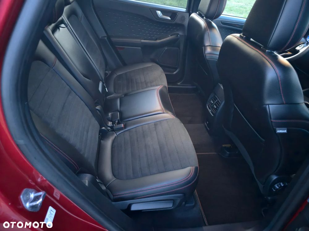 Ford Kuga 2.5 Duratec PHEV ST-LINE - 32