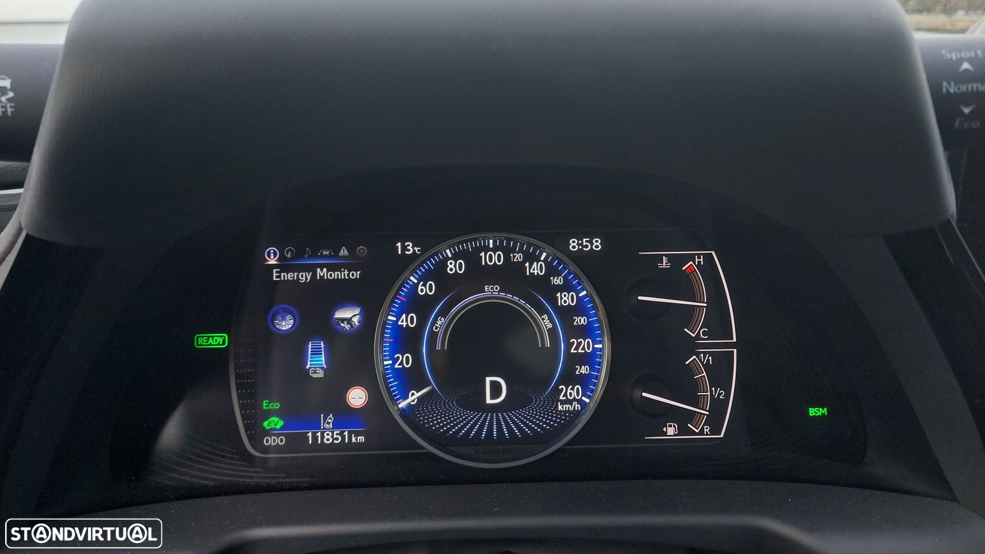 Lexus ES 300h Sport - 13