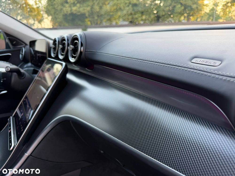 Mercedes-Benz Klasa C 220 d 4Matic 9G-TRONIC AMG Line - 23