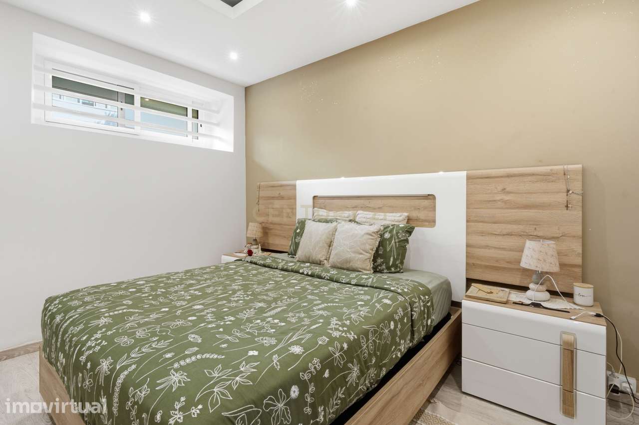 Apartamento renovado na freguesia de Águas Livres - Buraca com Terraço - Grande imagem: 5/15