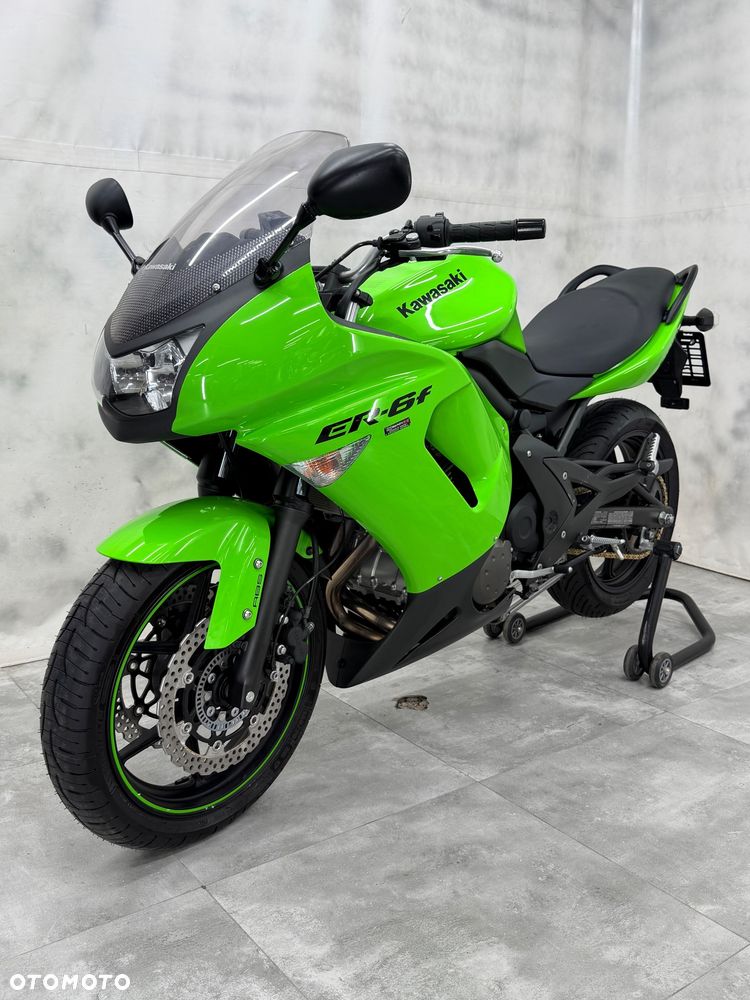 Kawasaki ER - 17
