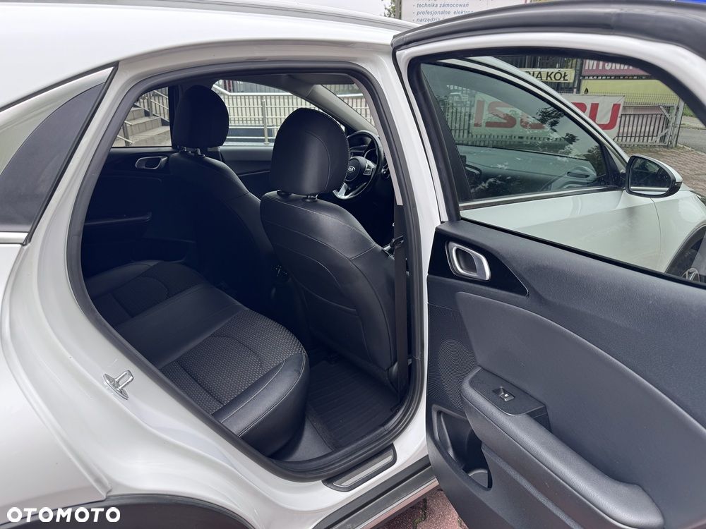 Kia XCeed 1.5 T-GDI Business Line - 22
