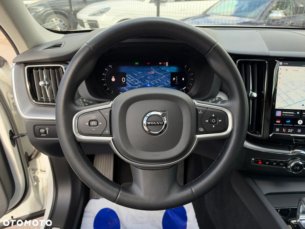 Volvo XC 60 B4 D AWD Momentum Pro - 23