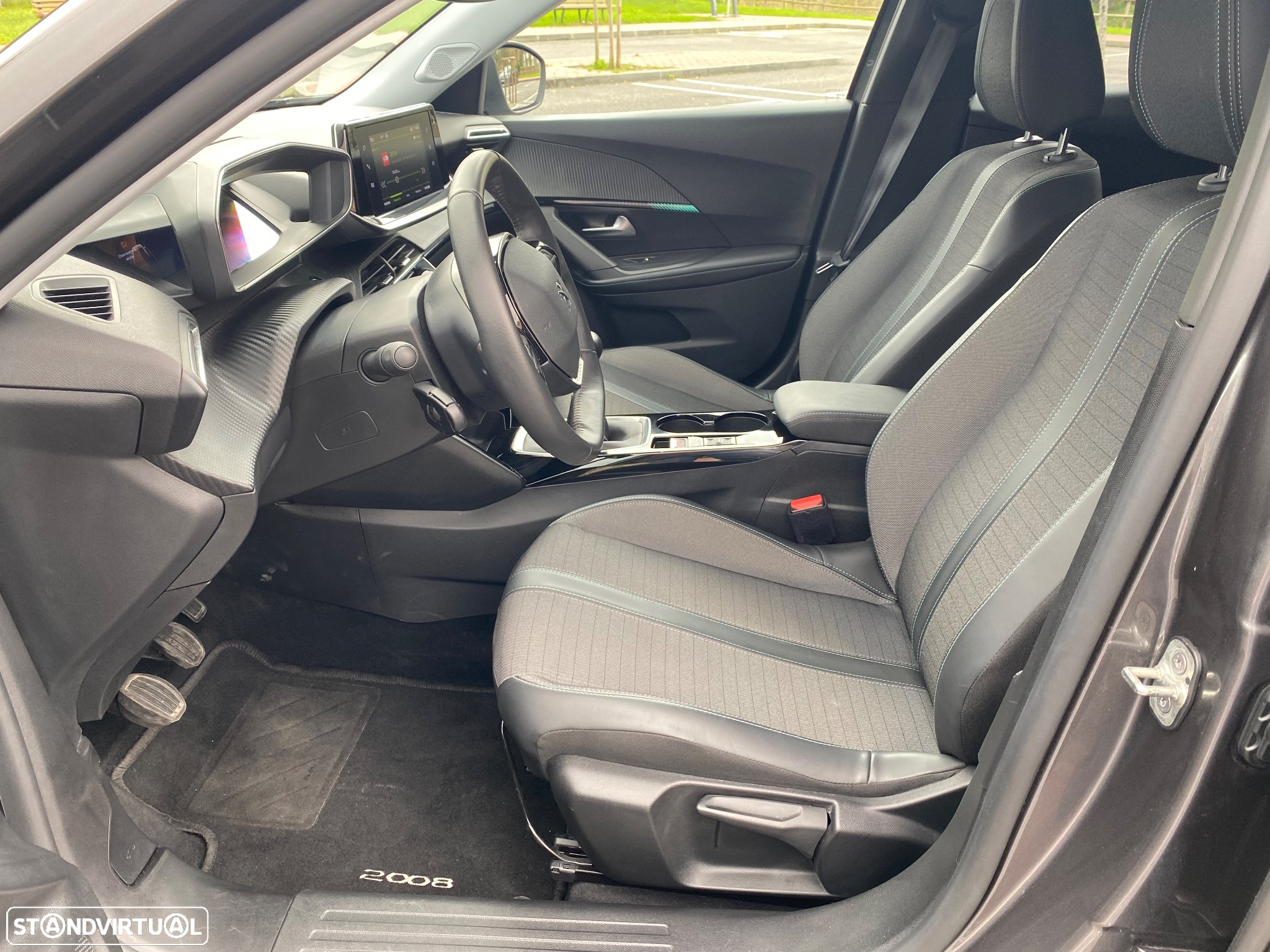 Peugeot 2008 1.2 PureTech Allure Pack - 9