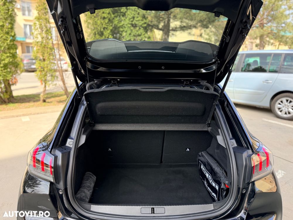 Peugeot 208 PureTech 100 EAT8 GT Pack - 10