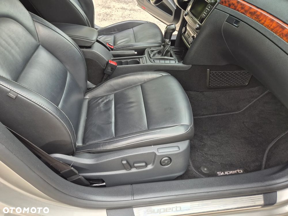 Skoda Superb 1.8 TSI Elegance - 23