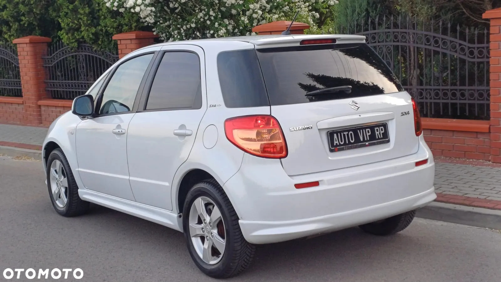 Suzuki SX4 1.6 Comfort Plus - 19