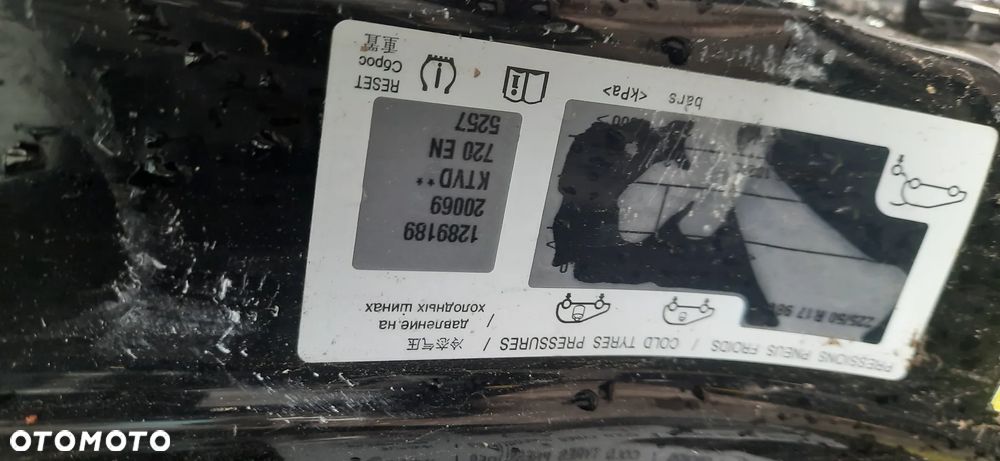 Peugeot 3008 1 2009-16  Maska przód Błotnik Prawy przód Klapa tył Belka tył Lakier KTVD LUSTERKO Prawe 11 pin - 20