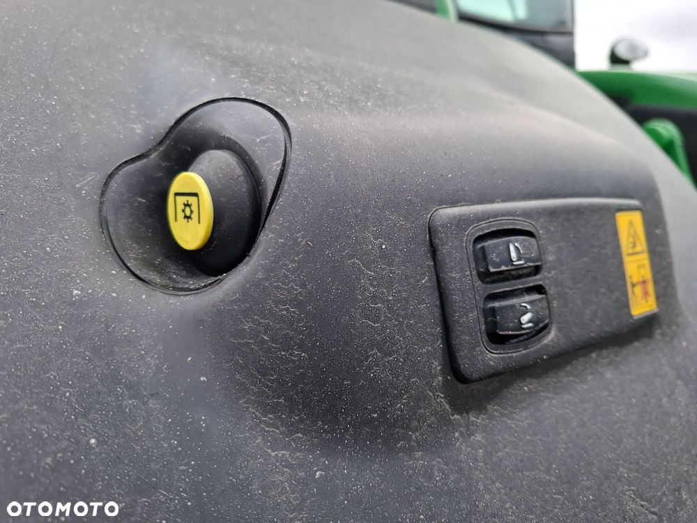 John Deere 6250R - 13