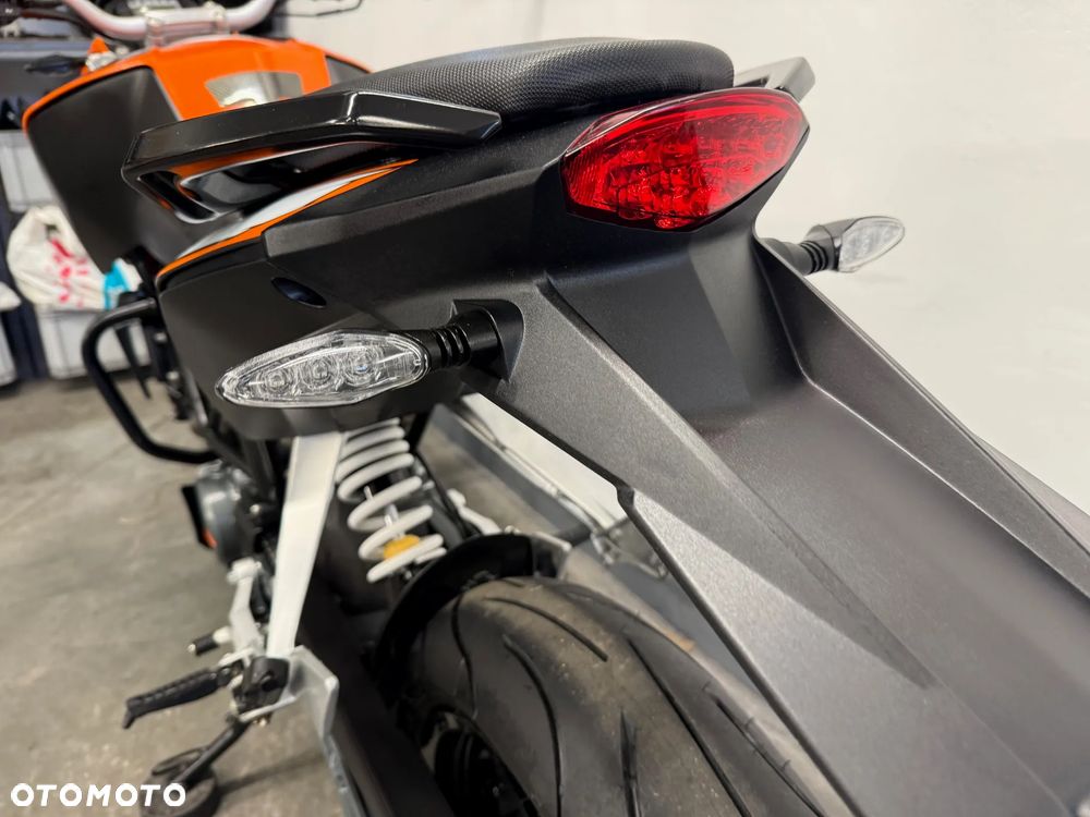 KTM Duke 125 - 28