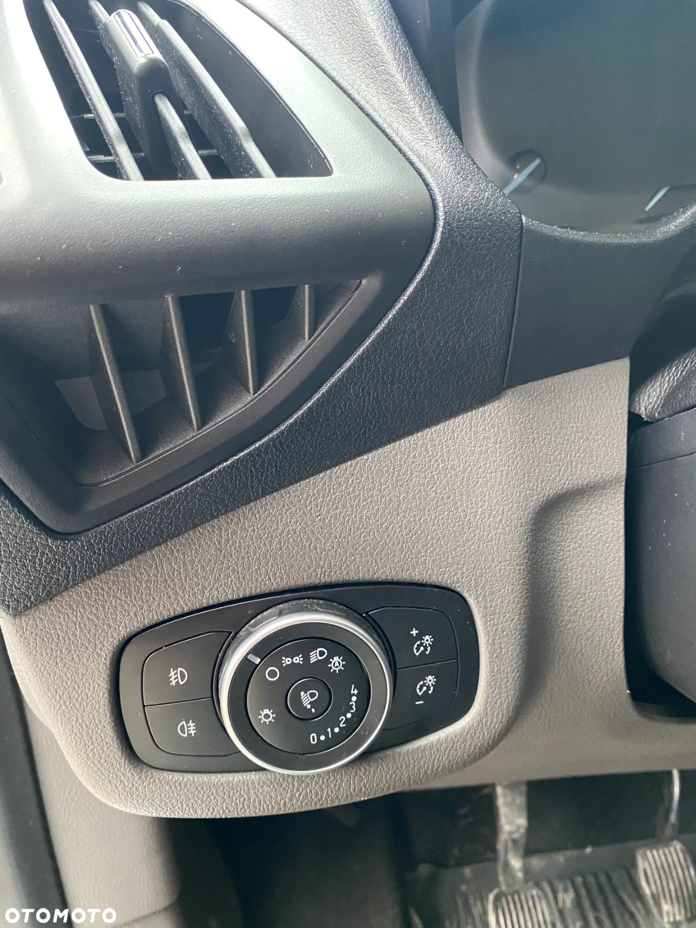 Ford Tourneo Connect 1.5 EcoBlue Titanium - 15