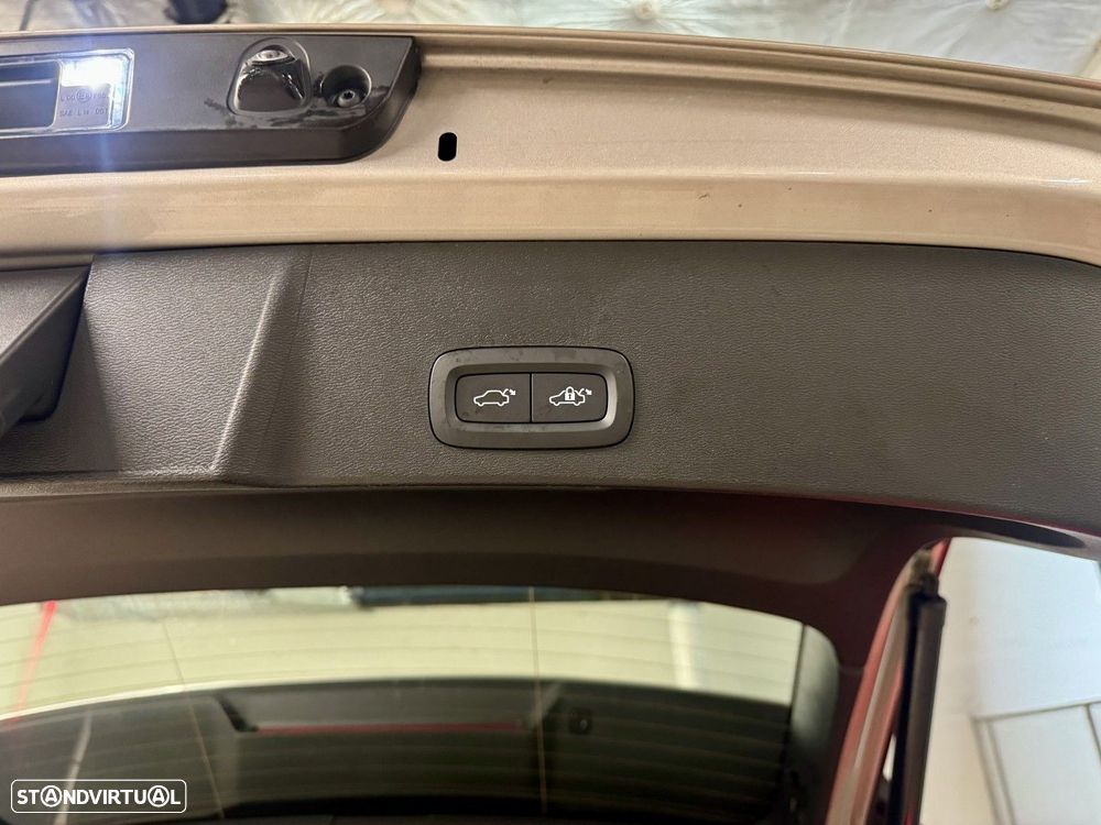 Volvo XC 40 1.5 T5 PHEV Momentum Plus - 34