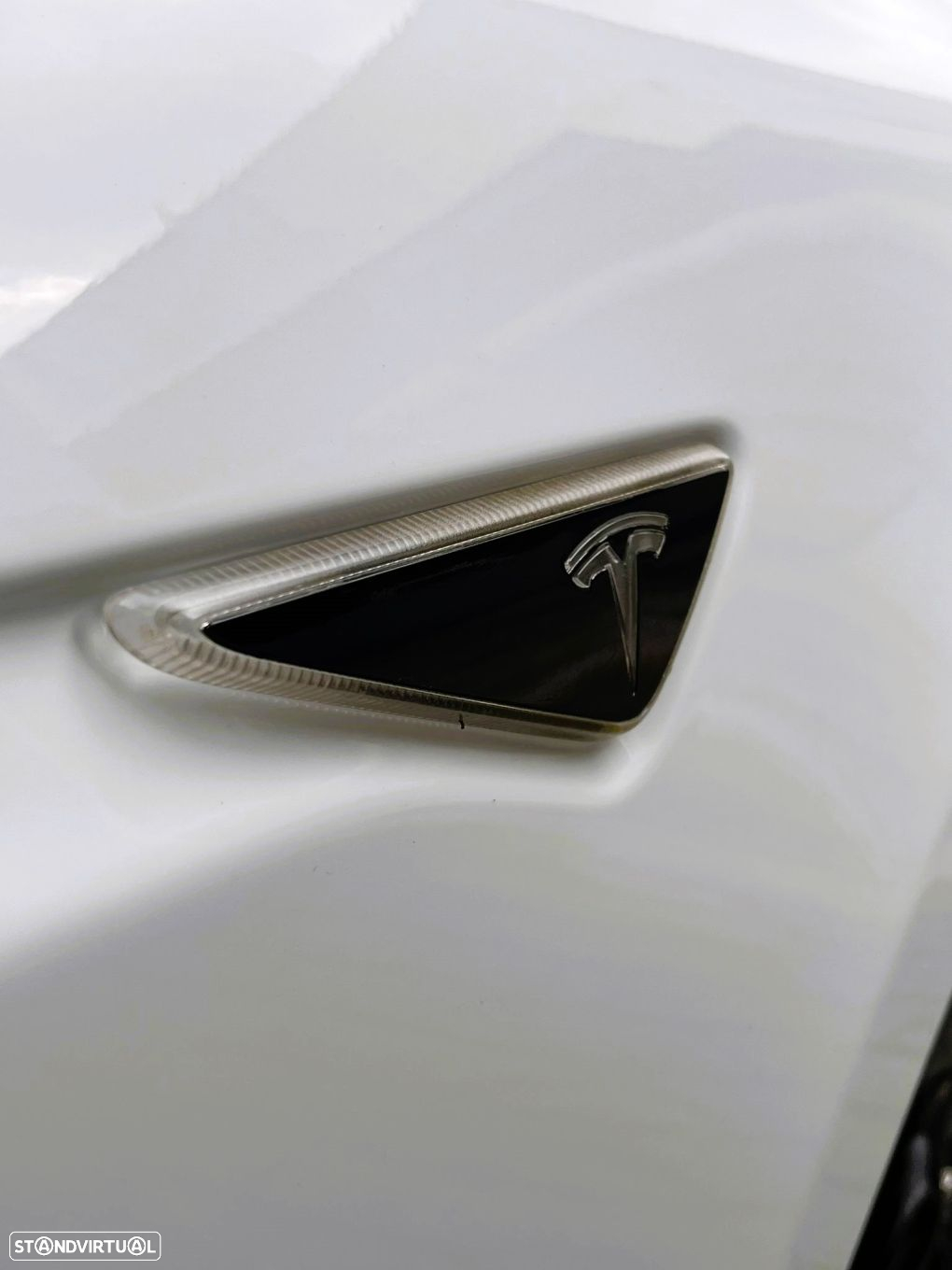 Tesla Model S - 31
