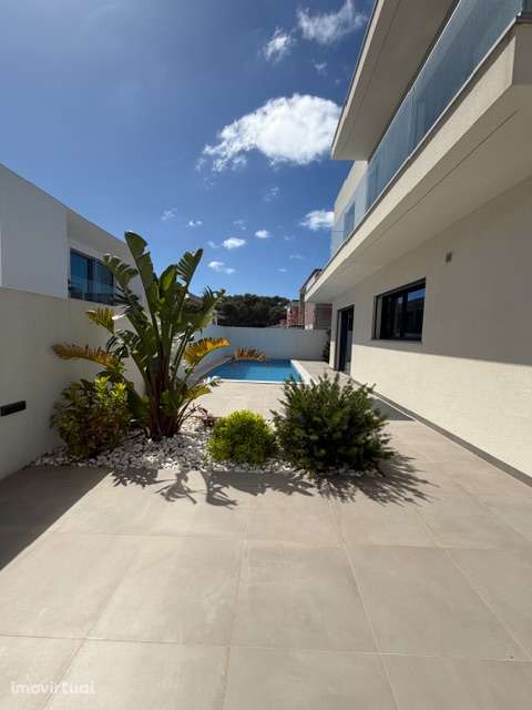 Moradia Nova, com piscina aquecida. - Grande imagem: 3/21