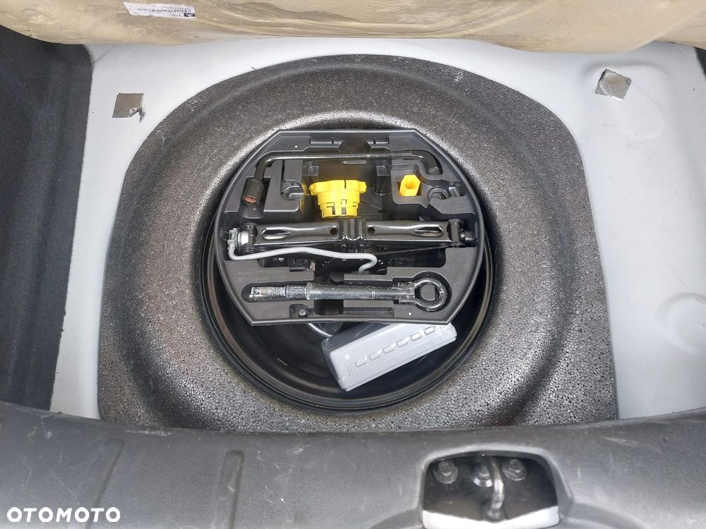 Citroën C3 Pure Tech (VTi) 82 Exclusive - 21